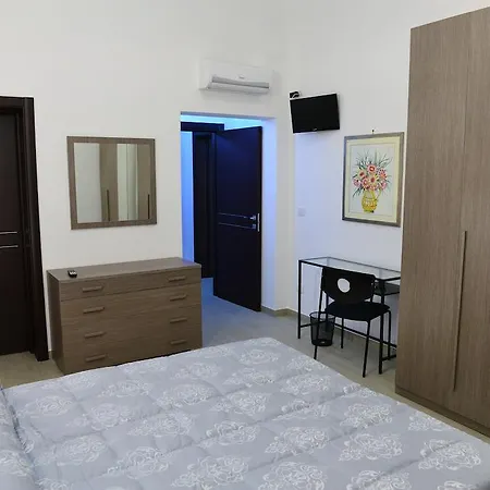 Oz فندق مبيت وإفطار