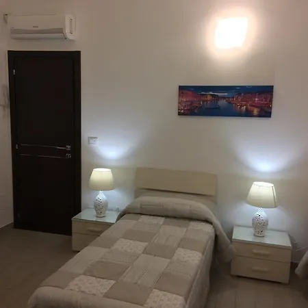 فندق مبيت وإفطار Oz 4*