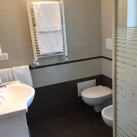 فندق مبيت وإفطار Oz 4*